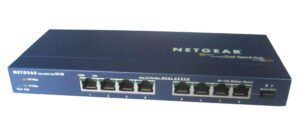NETGEAR DS108 8-PORT DUAL SPEED 10/100 NETWORK HUB